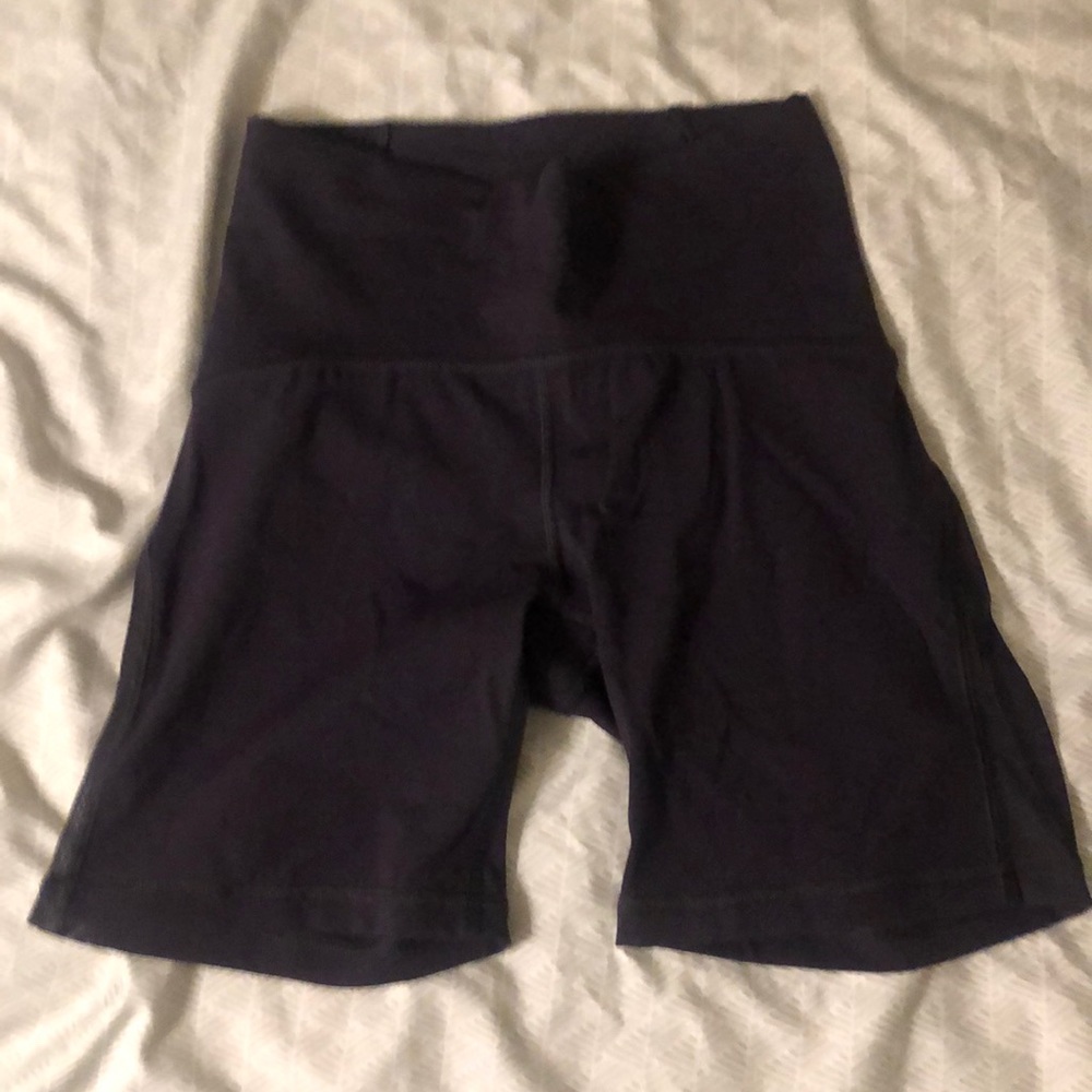 Lululemon Train Times Short 6”. Size 4.